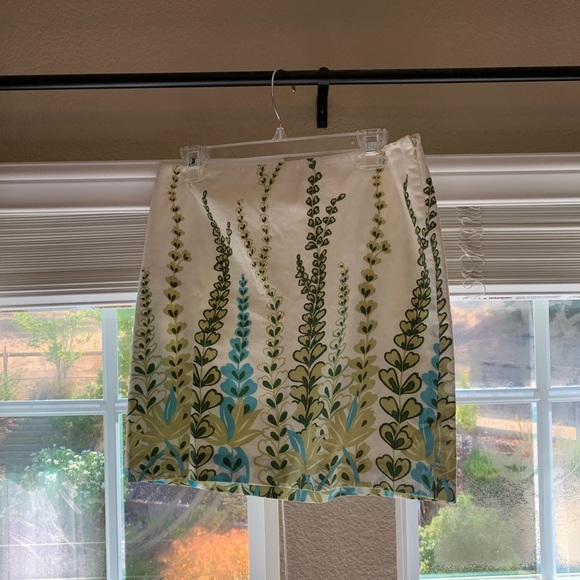 The Loft Cream floral A line skirt - Picture 3 of 7